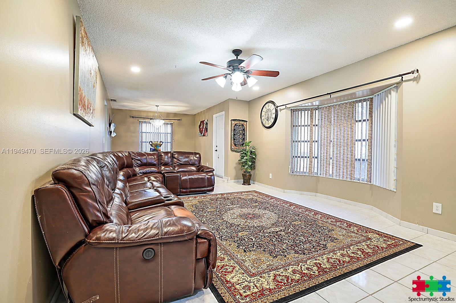 RAINBOW LAKES - Residential