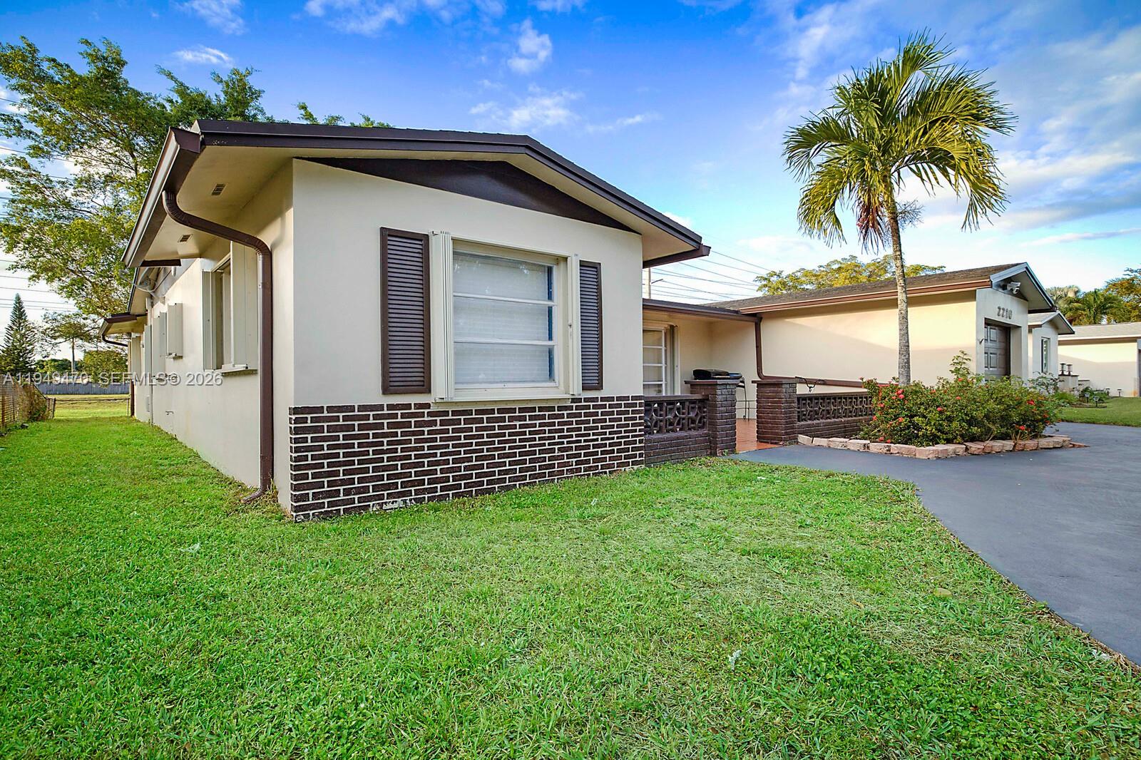 RAINBOW LAKES - Residential