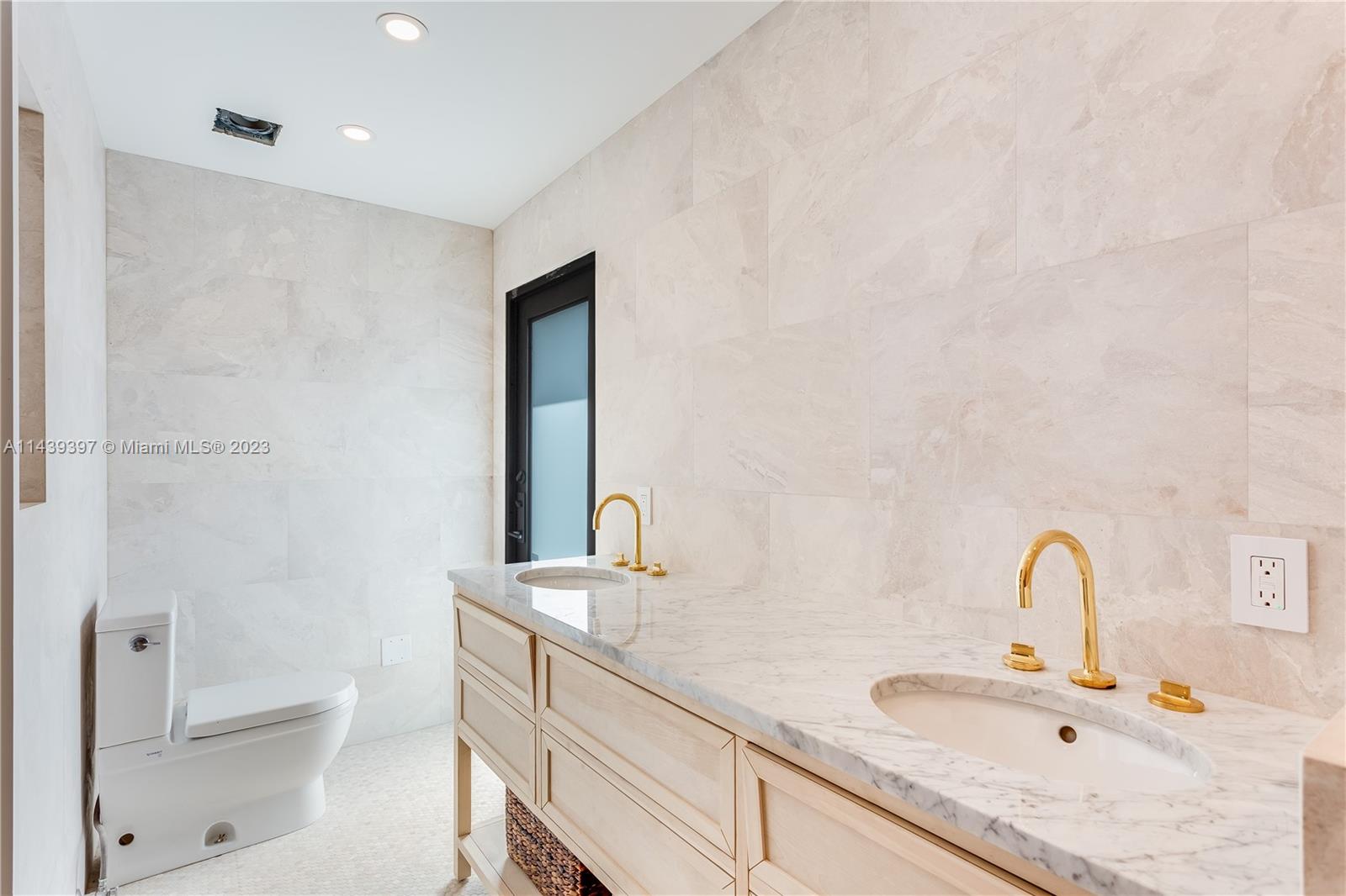 LA GORCE GOLF SUB - Residential