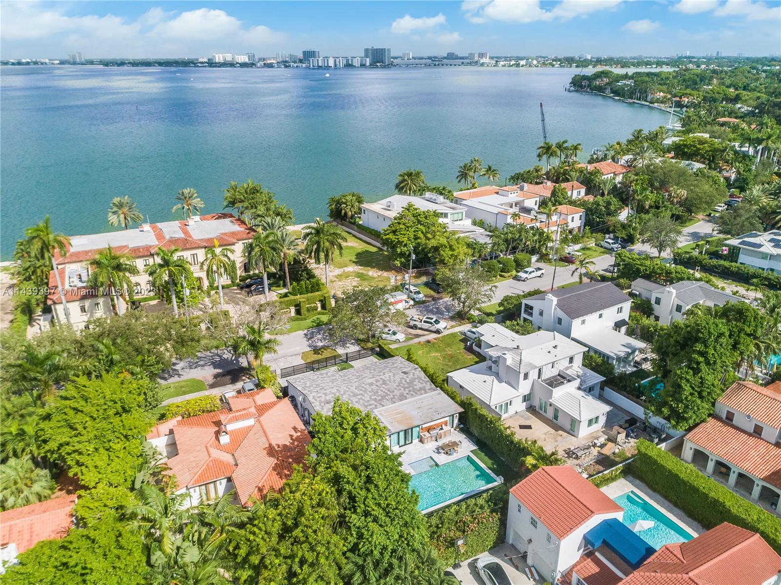 LA GORCE GOLF SUB - Residential