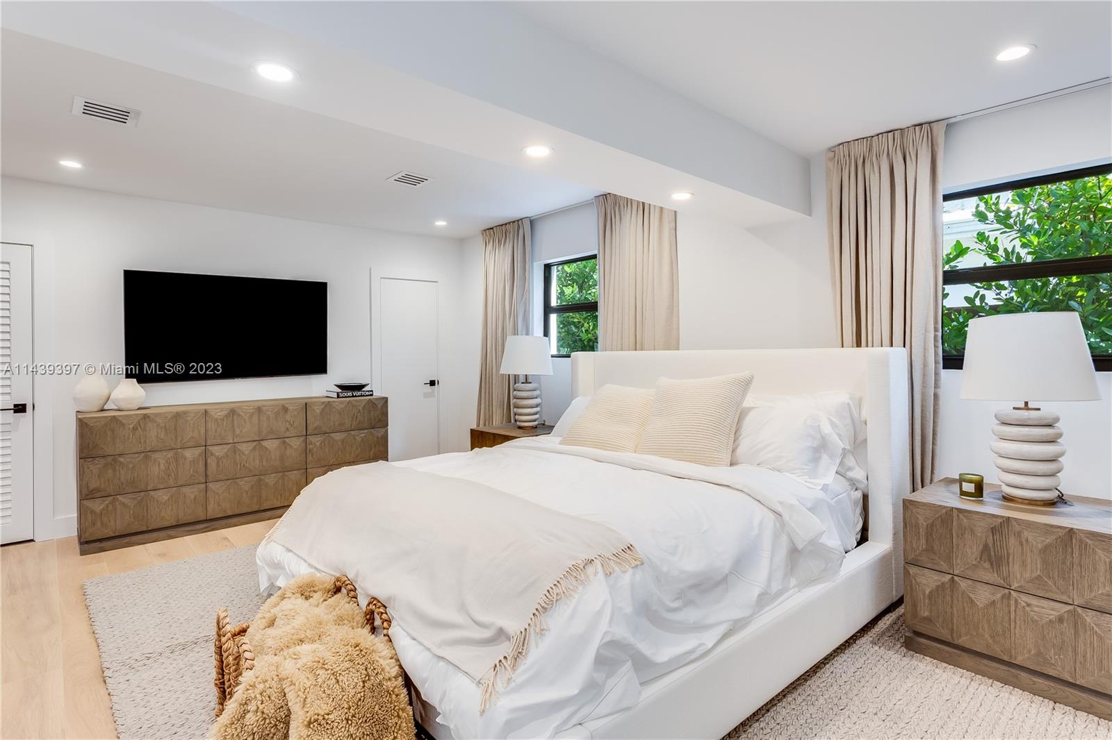 LA GORCE GOLF SUB - Residential