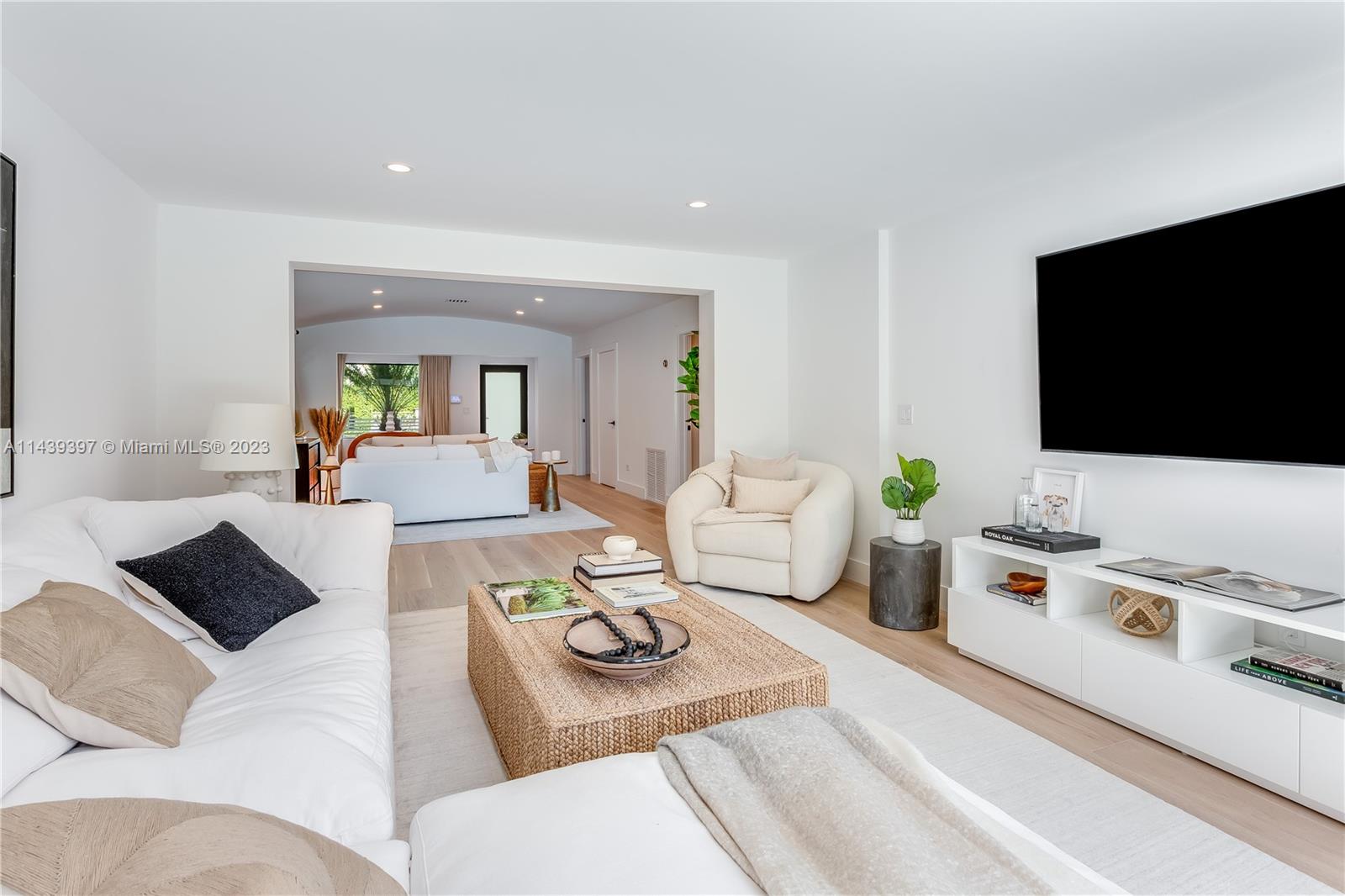 LA GORCE GOLF SUB - Residential