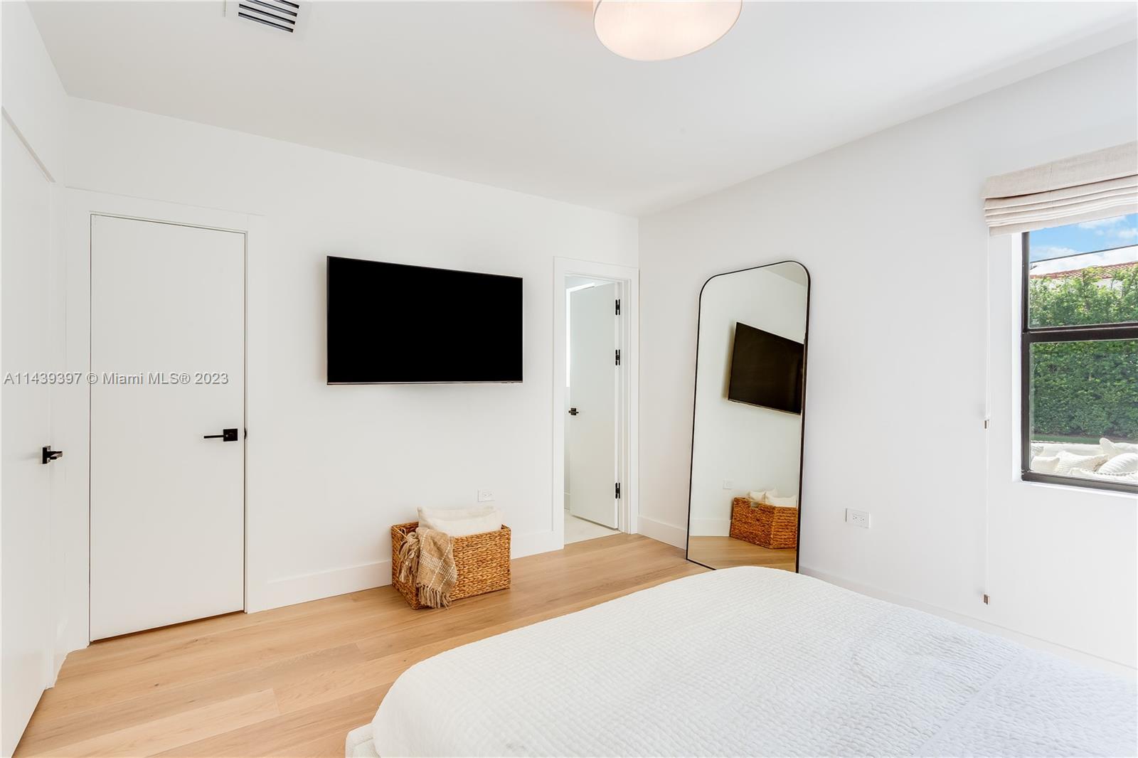 LA GORCE GOLF SUB - Residential