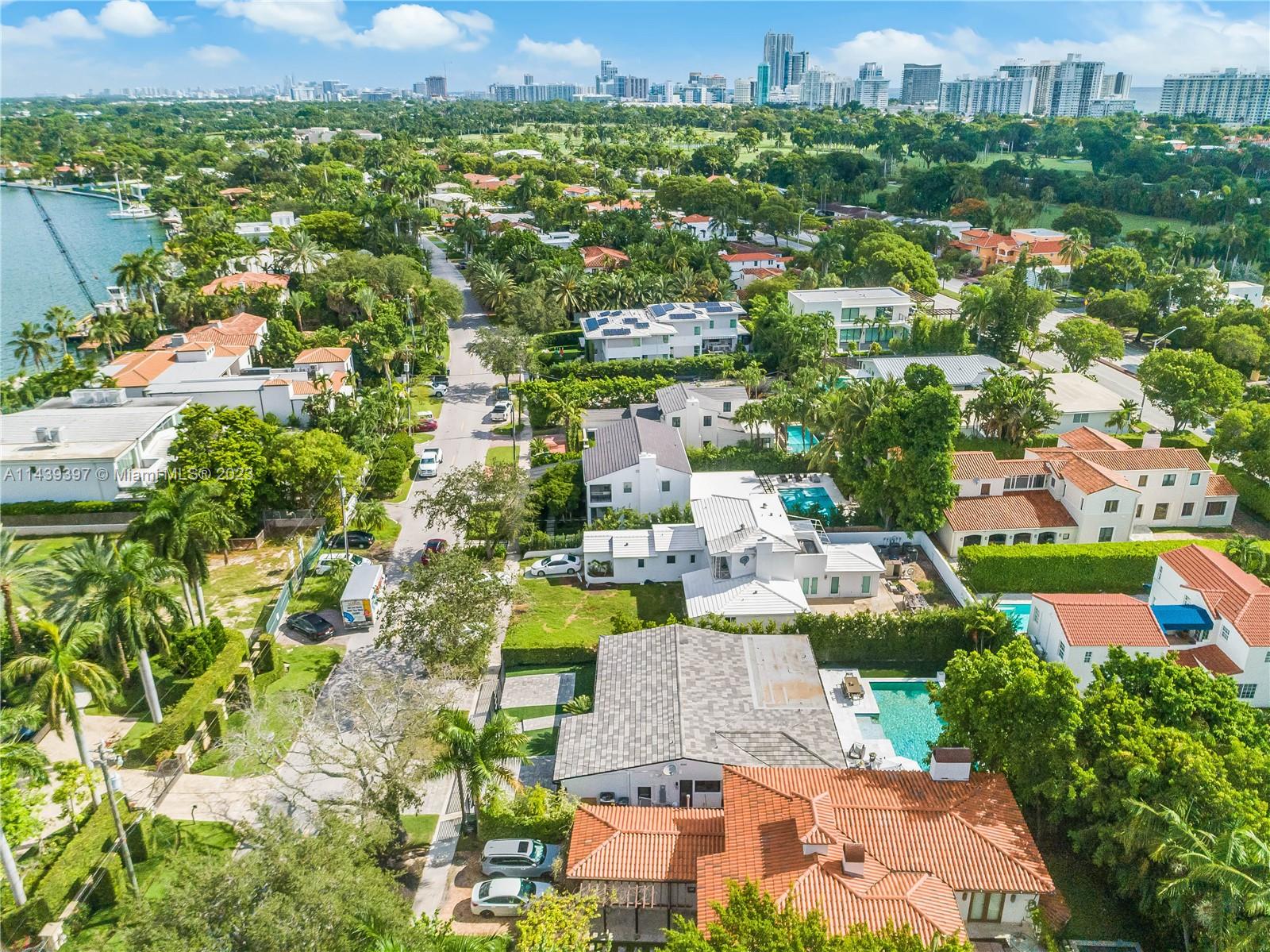 LA GORCE GOLF SUB - Residential