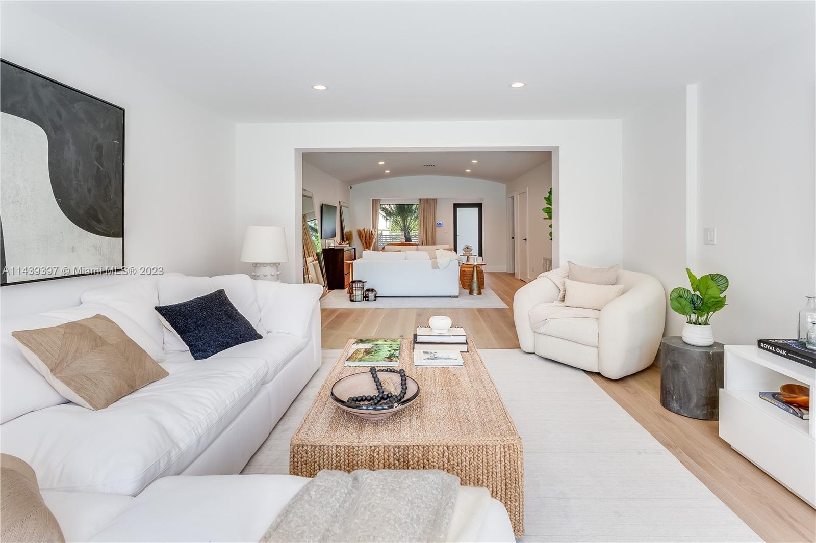 LA GORCE GOLF SUB - Residential