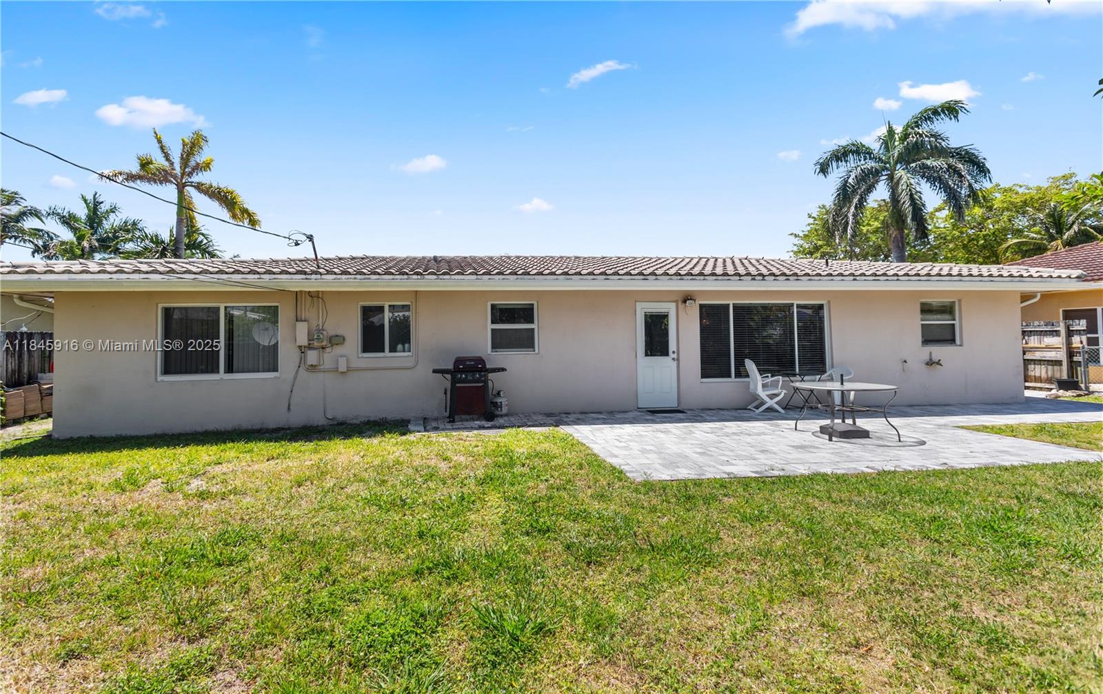 FLORESTA ESTATES - Residential Lease