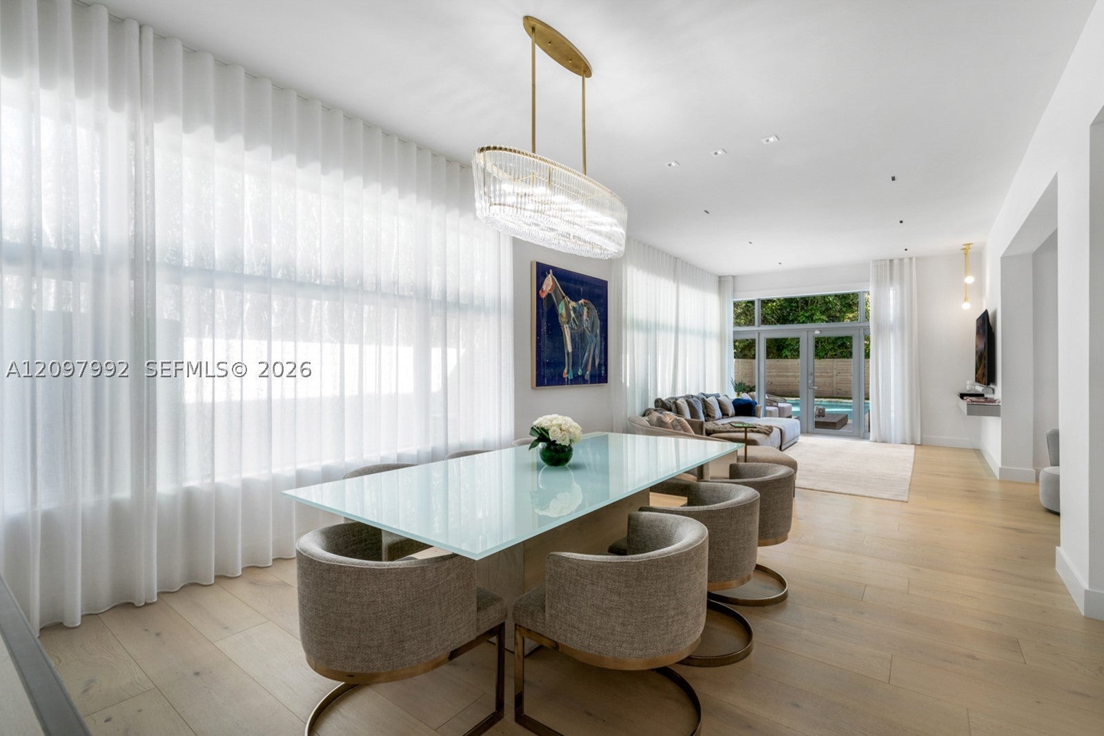 123 W Dilido Dr