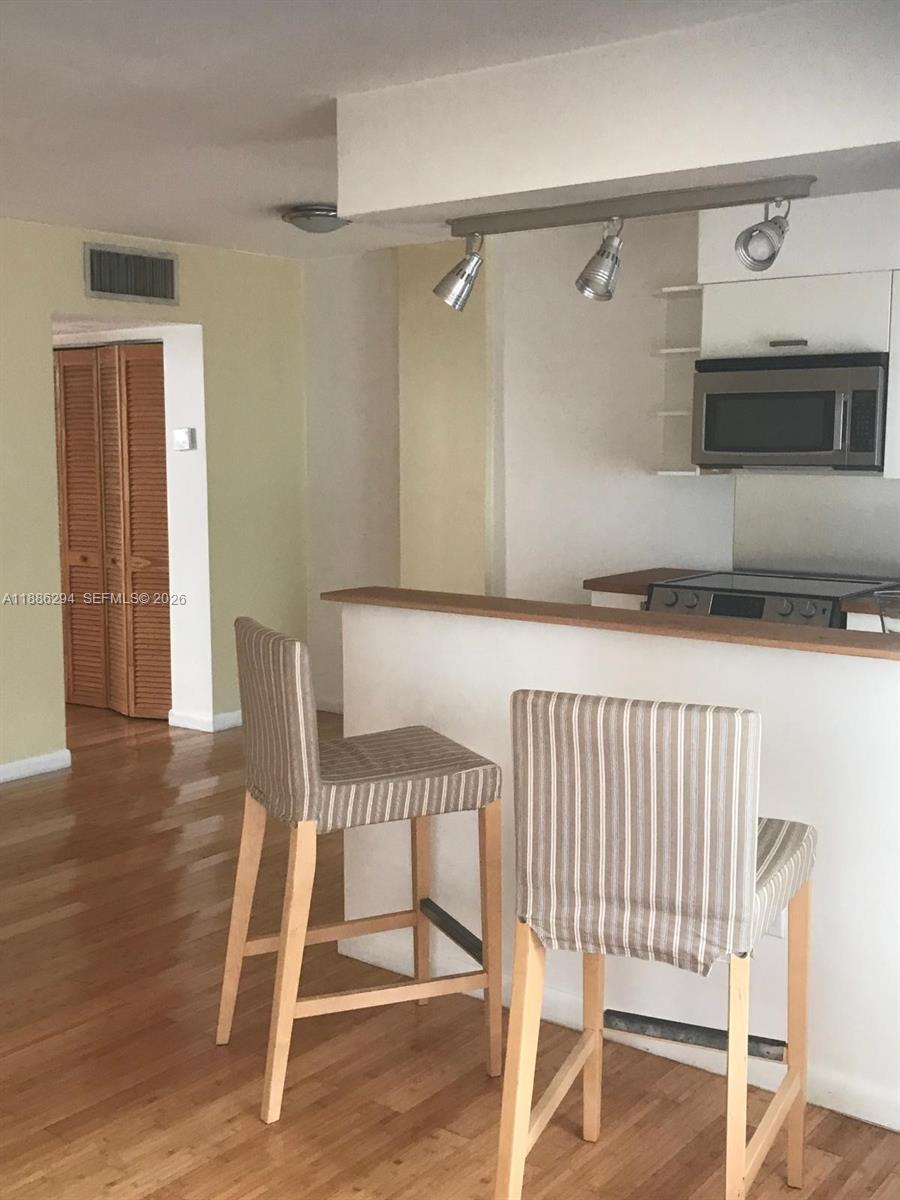 PENN 10 MANOR CONDO - Residential