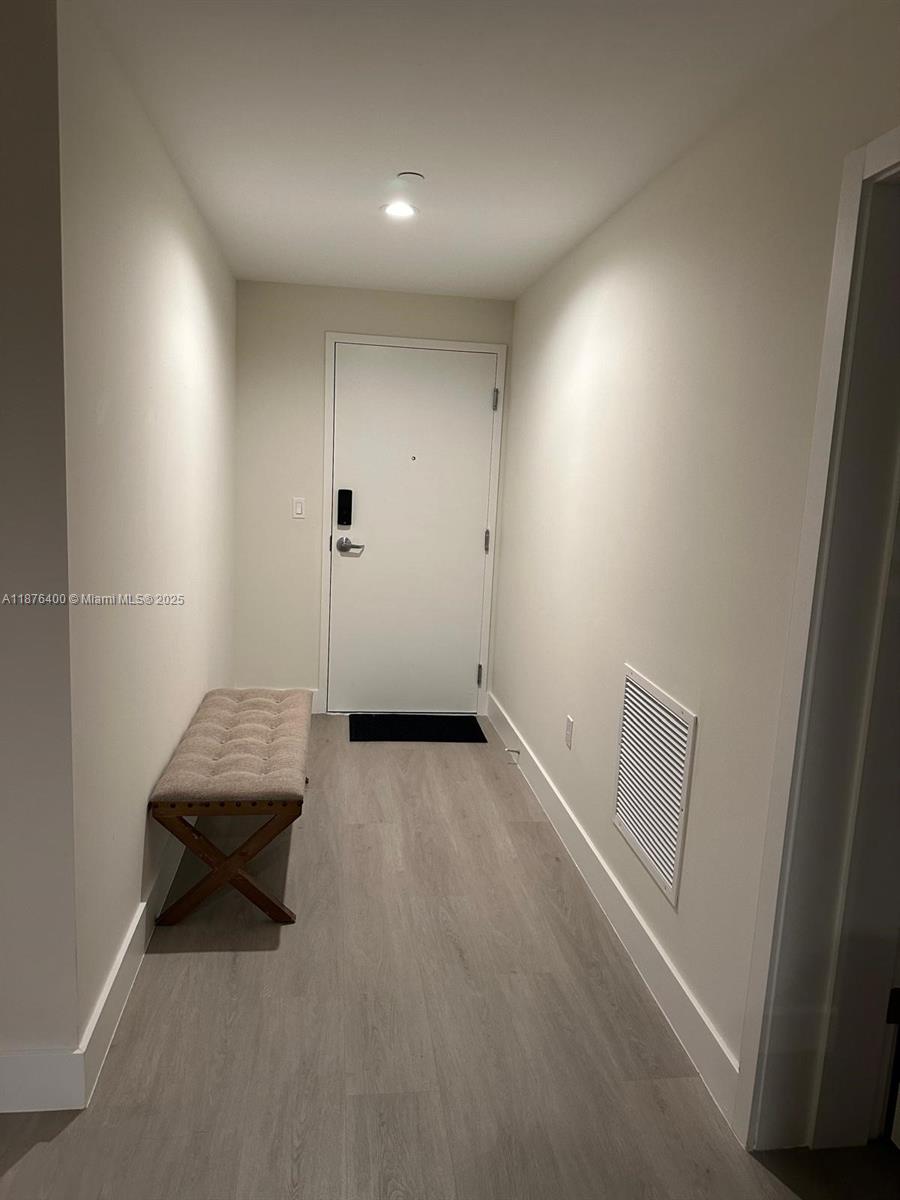 AESTHETIC APARTMENTS - Residential Lease