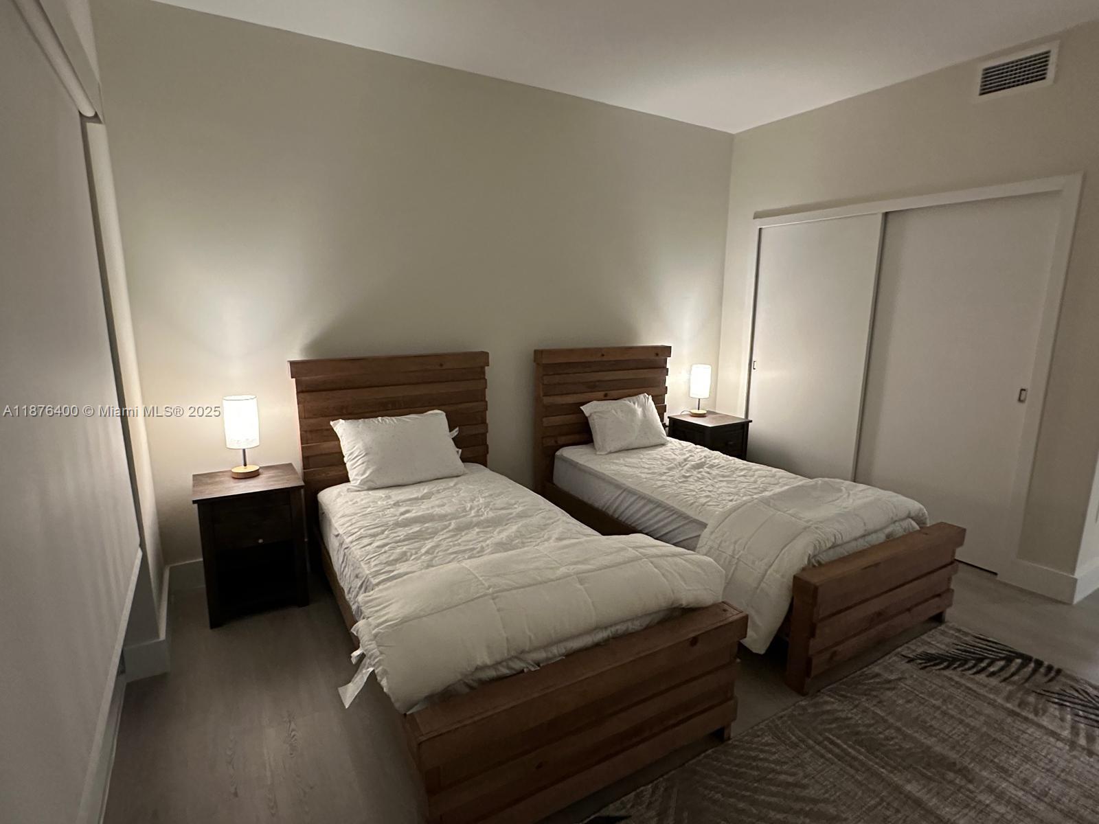 AESTHETIC APARTMENTS - Residential Lease