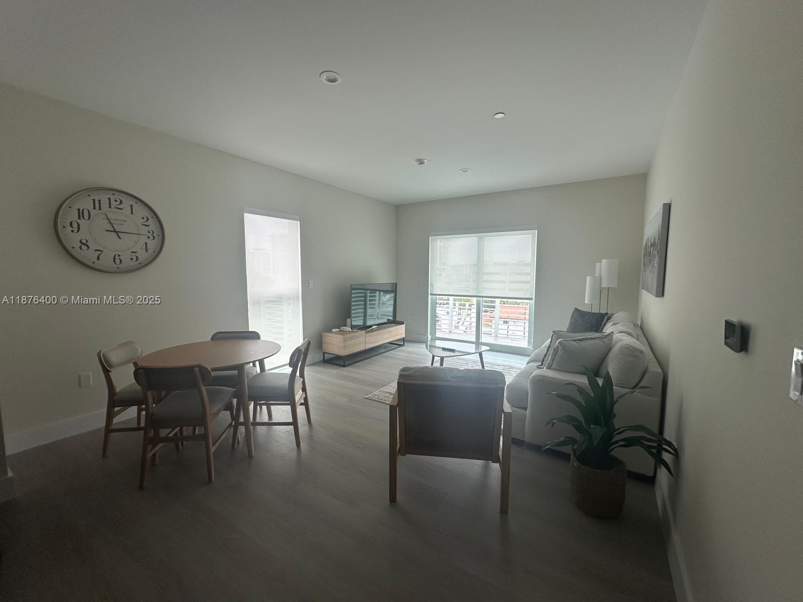 AESTHETIC APARTMENTS - Residential Lease