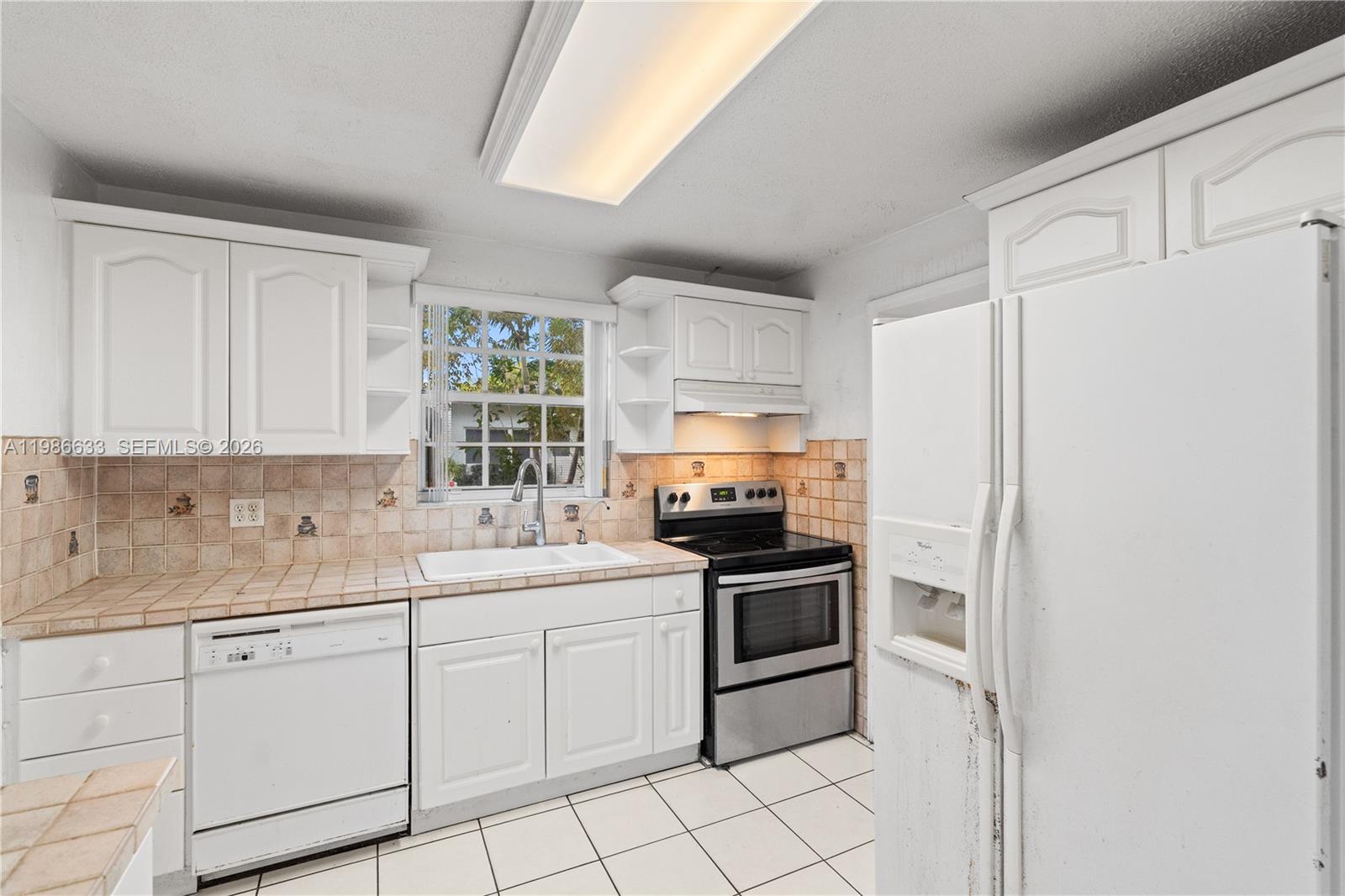 PORTER MANOR - Residential