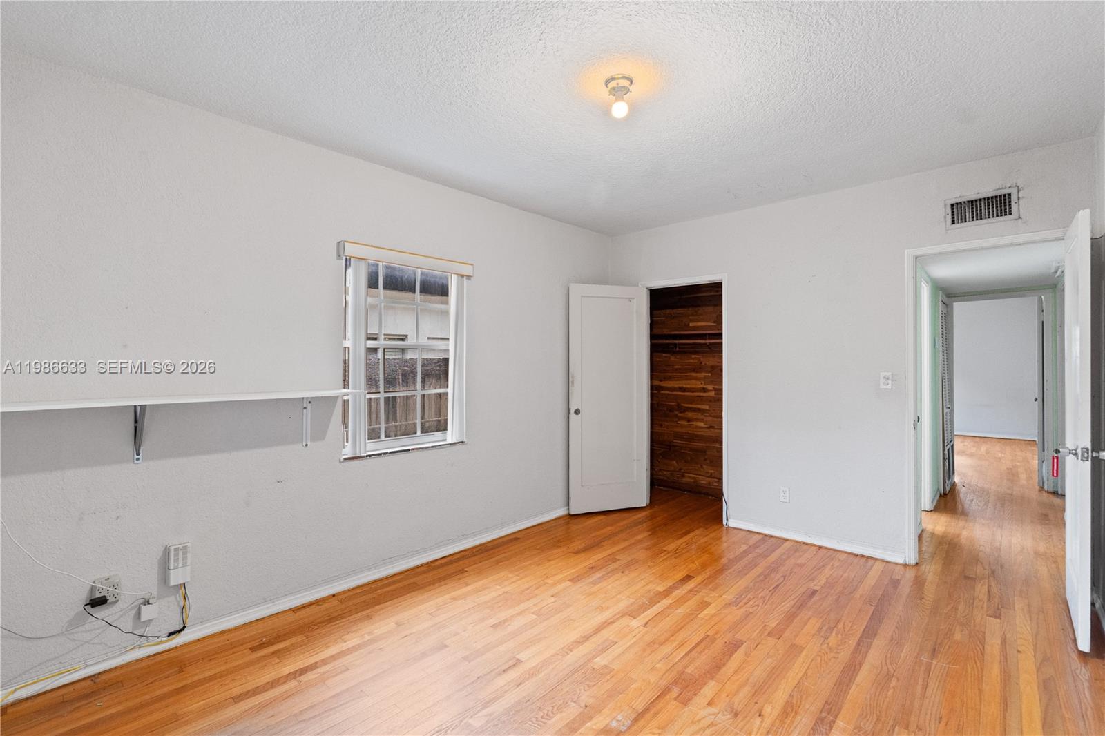 PORTER MANOR - Residential