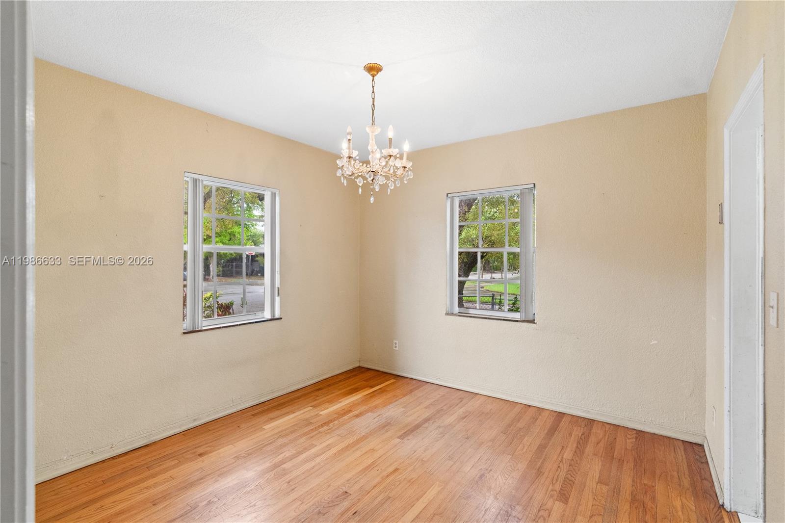 PORTER MANOR - Residential