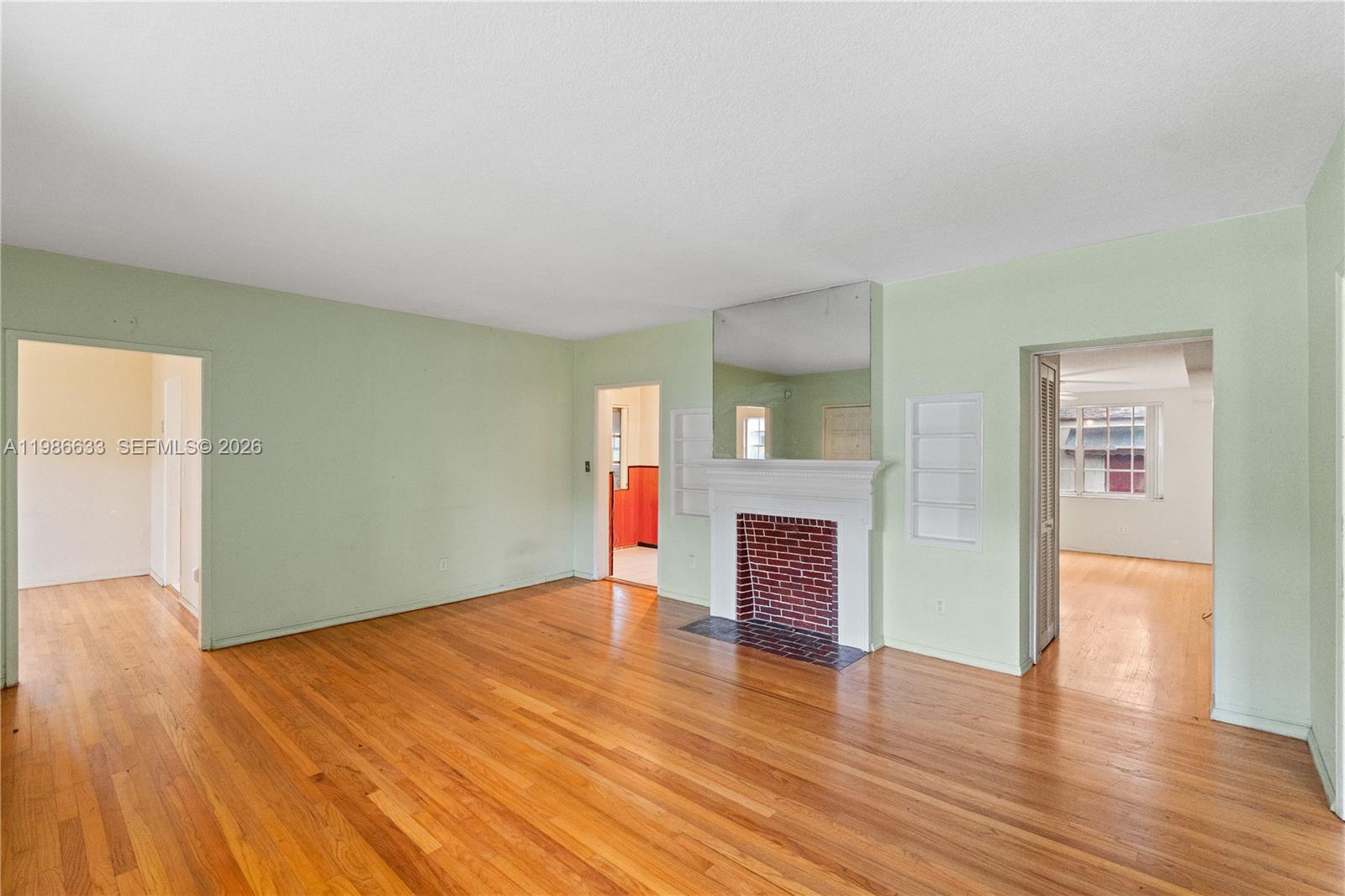 PORTER MANOR - Residential