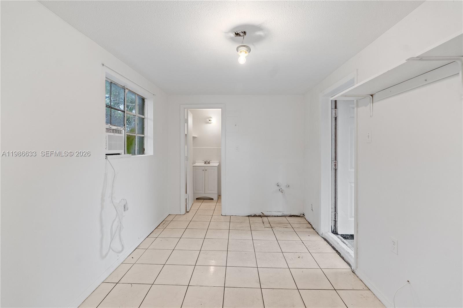 PORTER MANOR - Residential