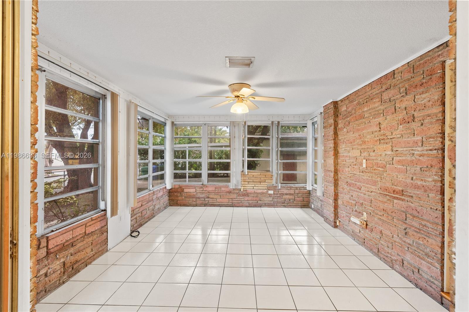 PORTER MANOR - Residential