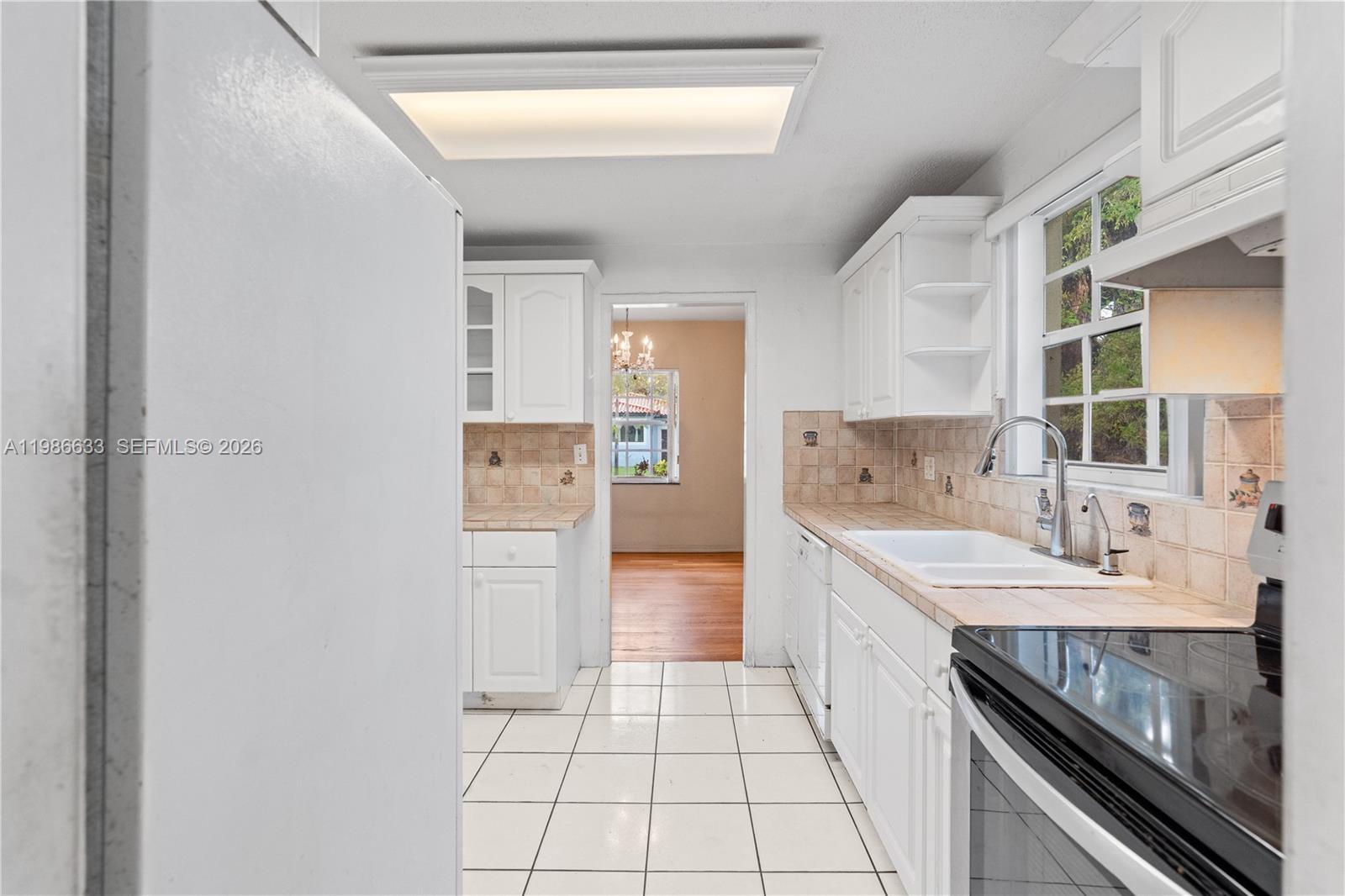 PORTER MANOR - Residential