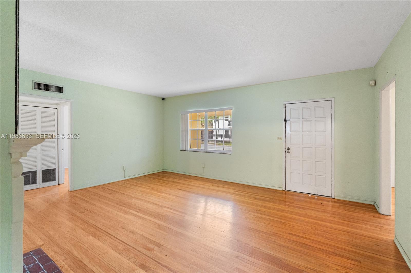 PORTER MANOR - Residential