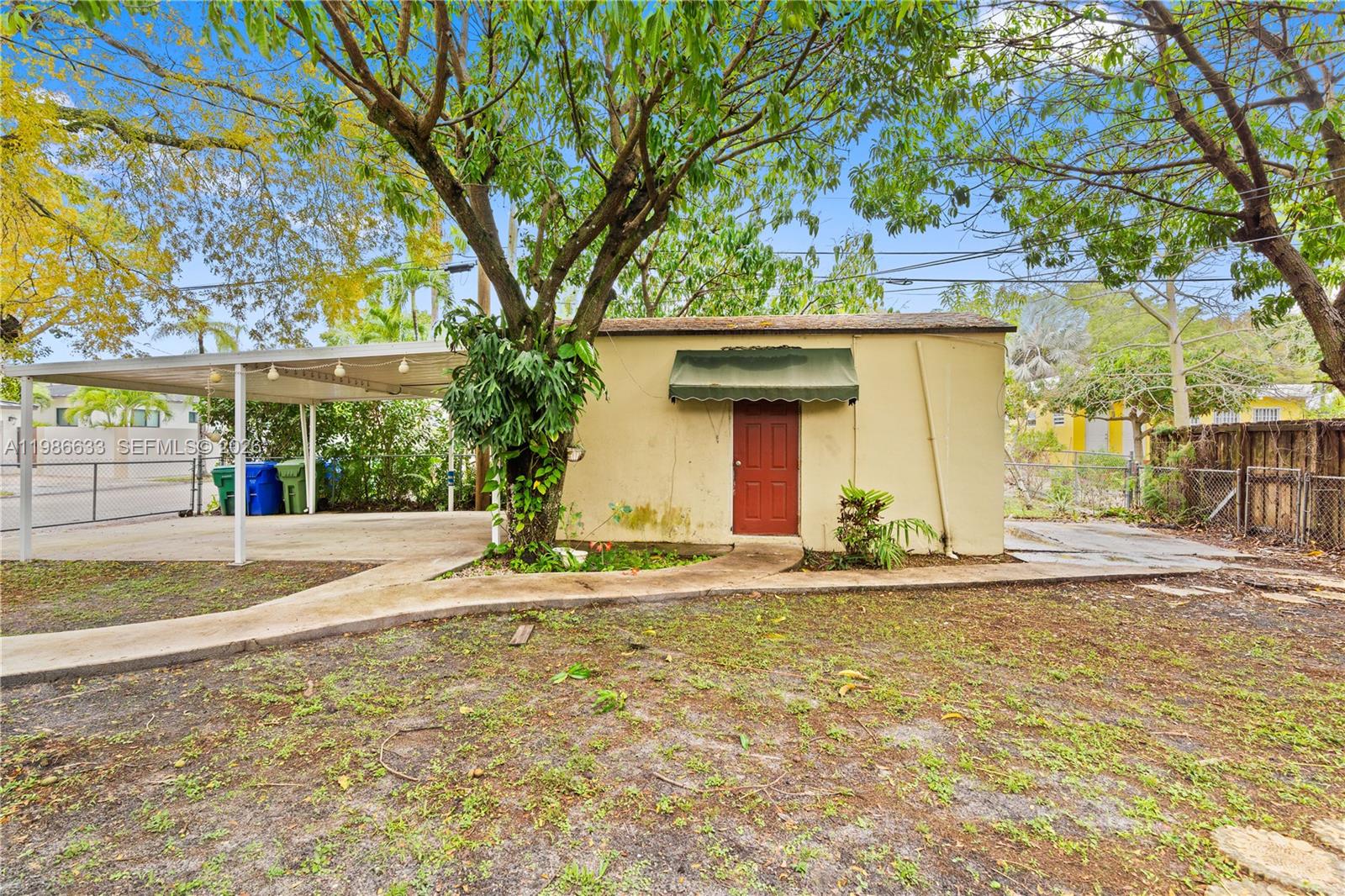 PORTER MANOR - Residential