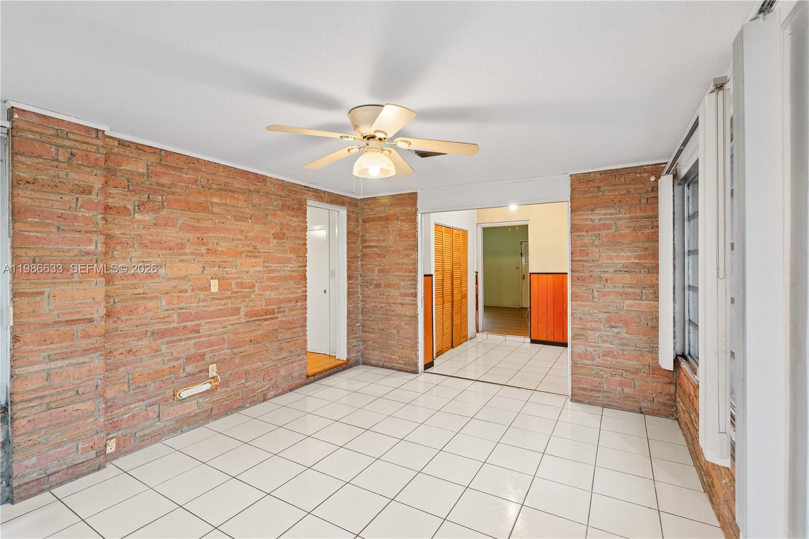 PORTER MANOR - Residential