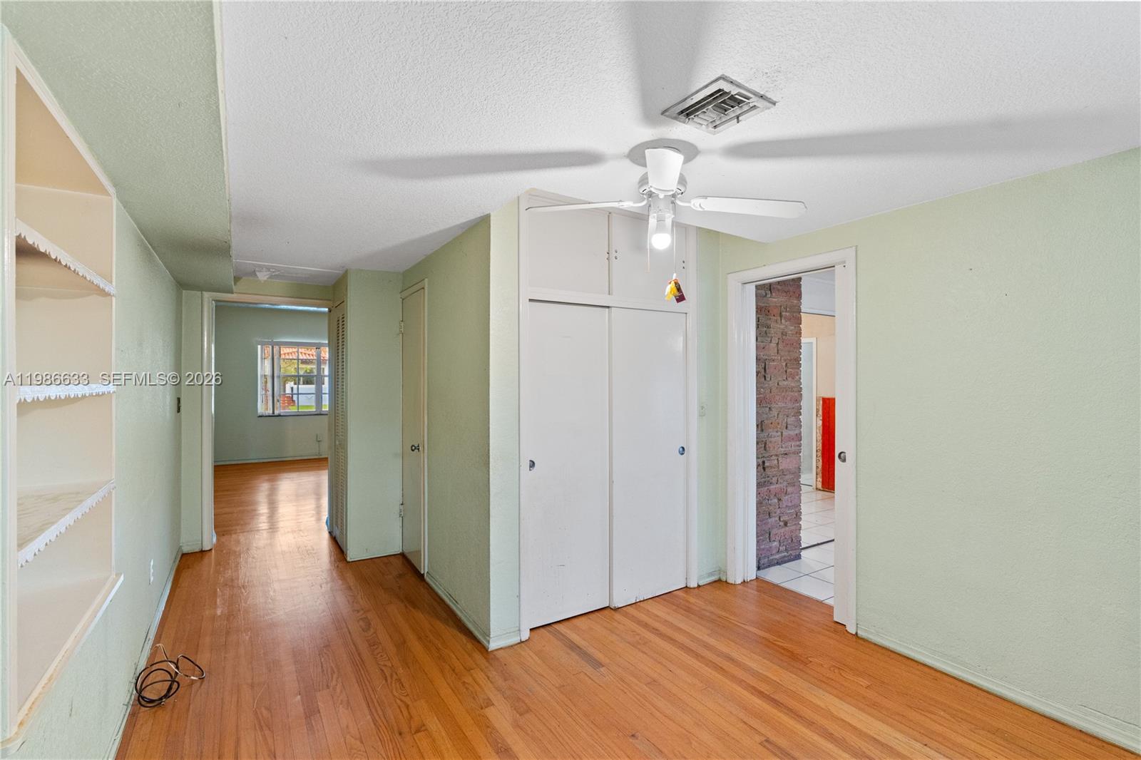 PORTER MANOR - Residential