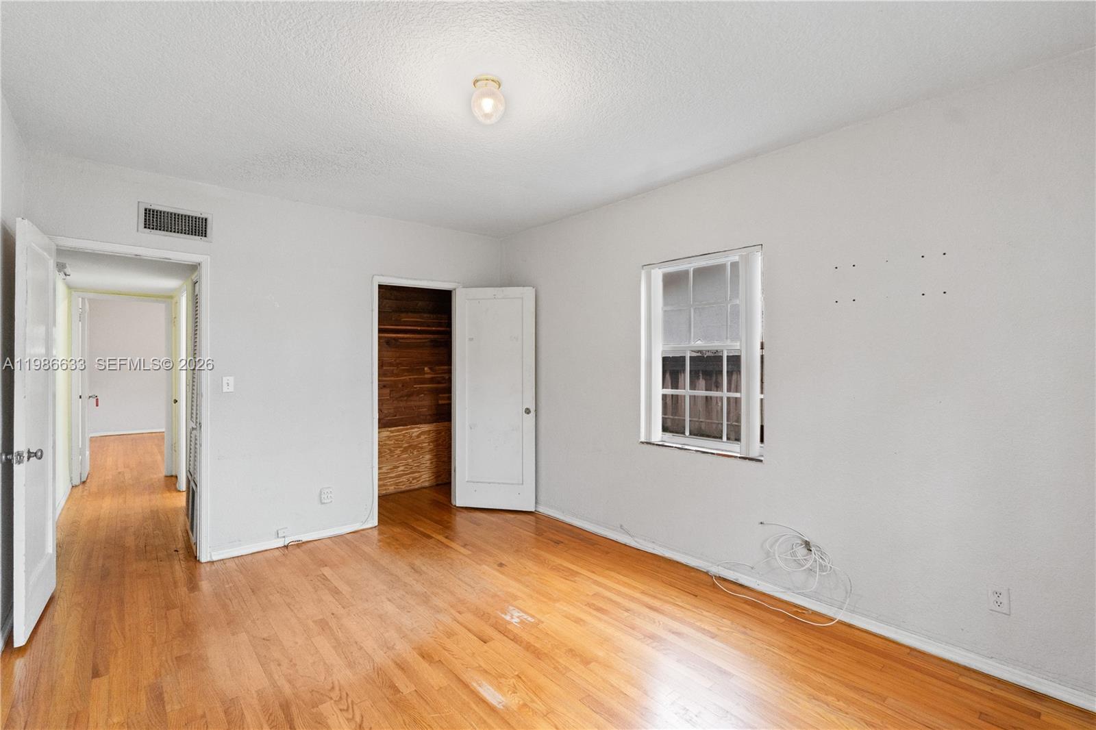 PORTER MANOR - Residential