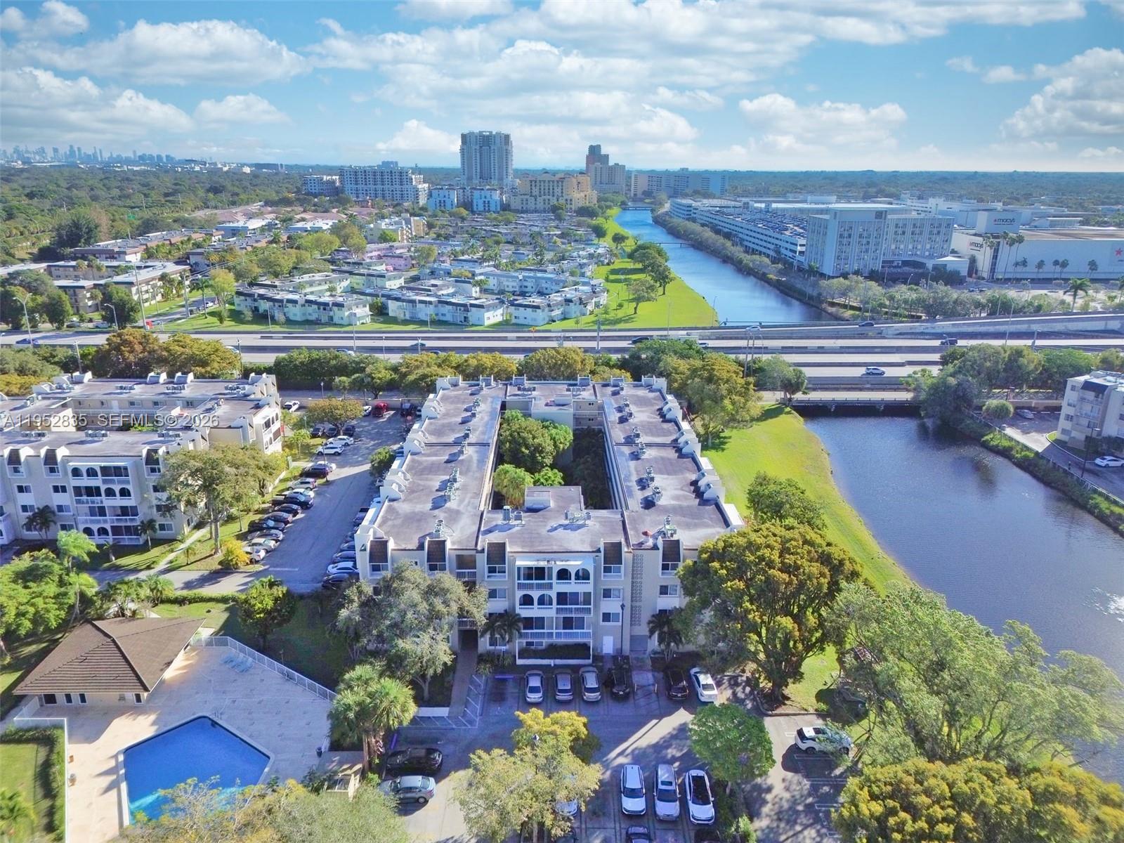 VILLAGE OF KINGS CREEK CO - Residential