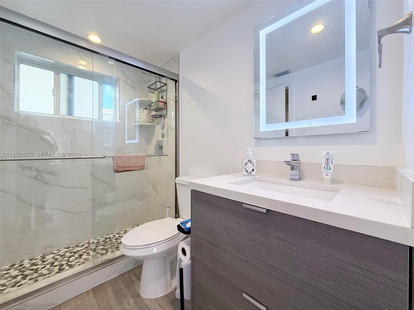 VILLAGE OF KINGS CREEK CO - Residential