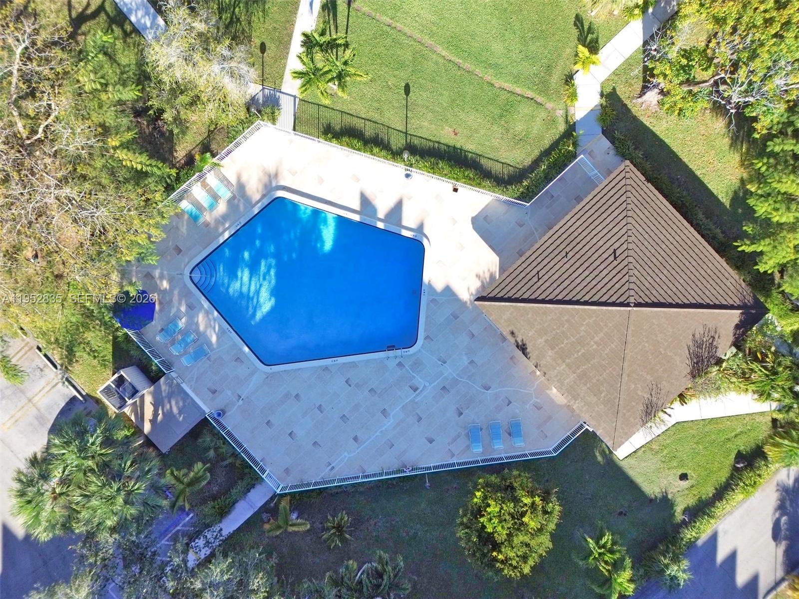 VILLAGE OF KINGS CREEK CO - Residential