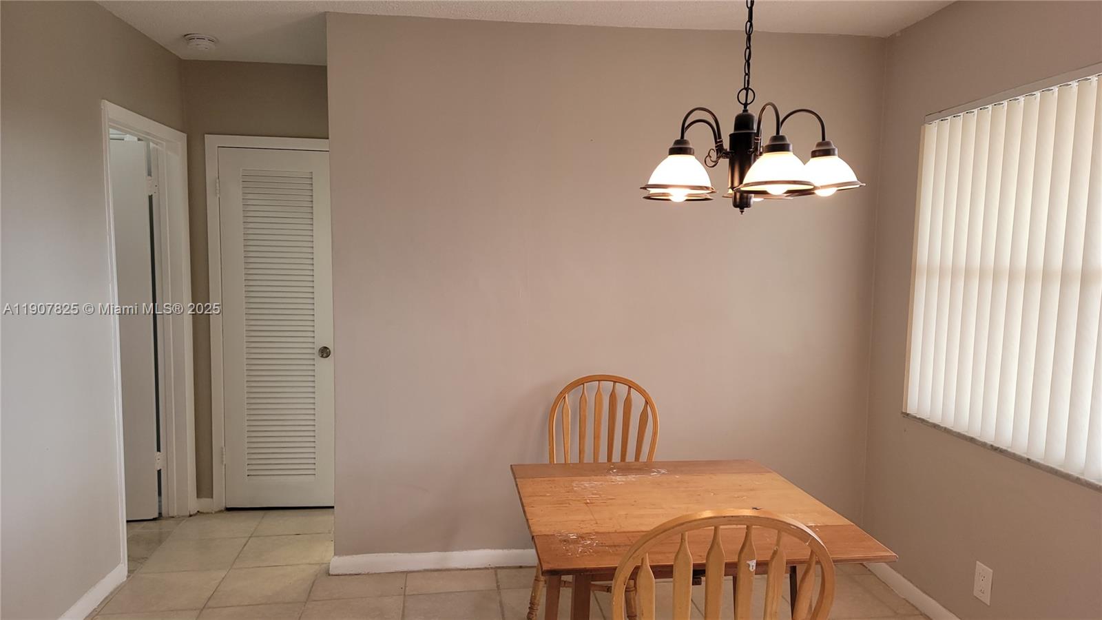 LAKE PARK GARDENS 1 INC C - Residential Lease