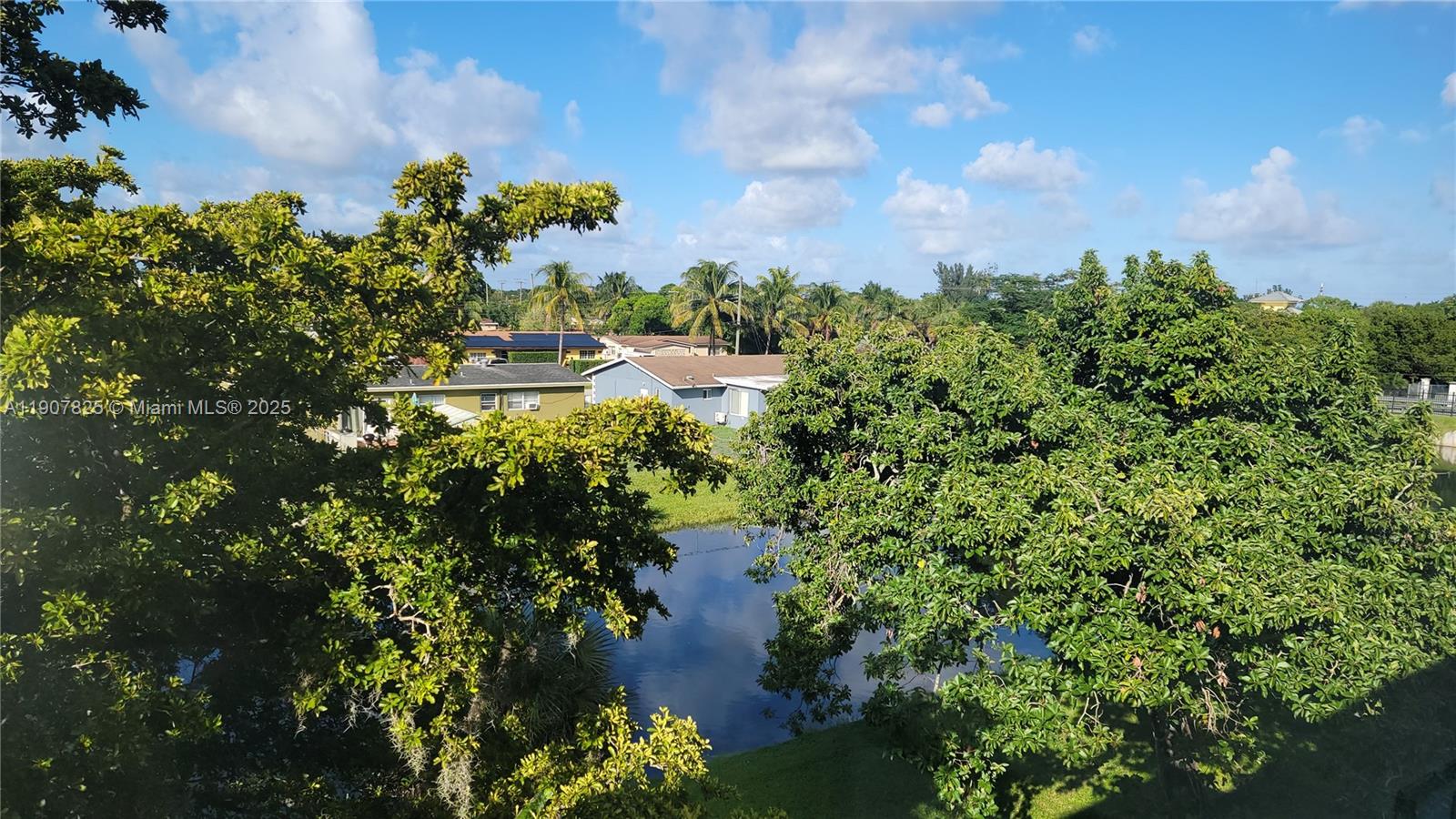 LAKE PARK GARDENS 1 INC C - Residential Lease