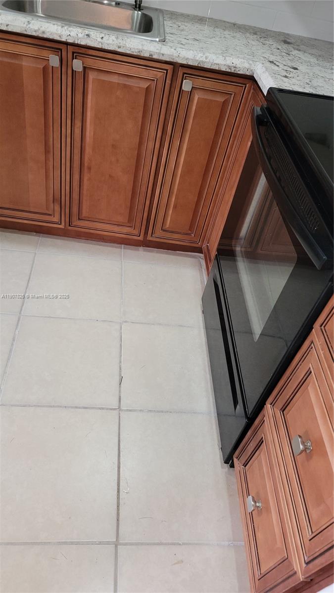 LAKE PARK GARDENS 1 INC C - Residential Lease