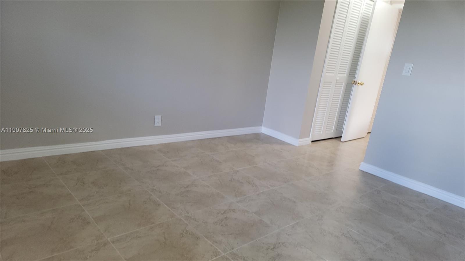 LAKE PARK GARDENS 1 INC C - Residential Lease