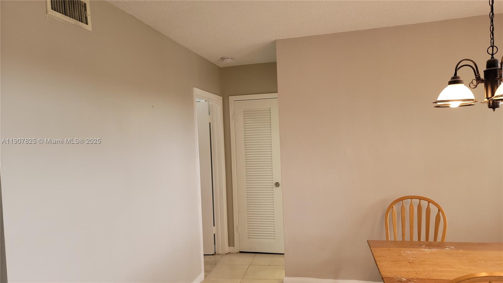 LAKE PARK GARDENS 1 INC C - Residential Lease