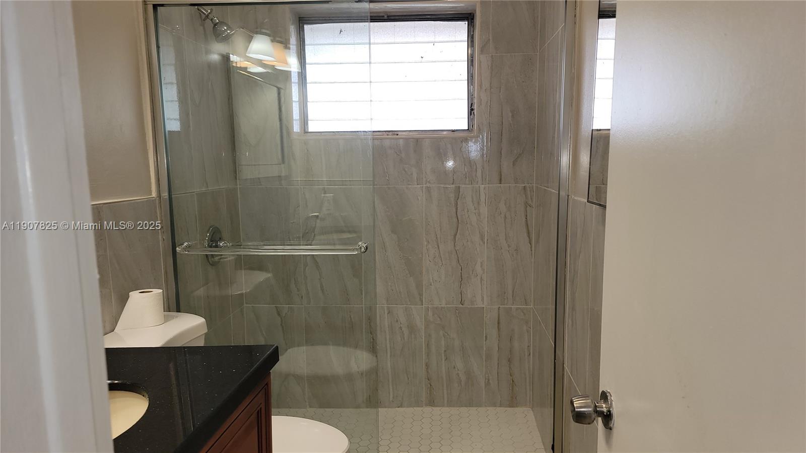 LAKE PARK GARDENS 1 INC C - Residential Lease