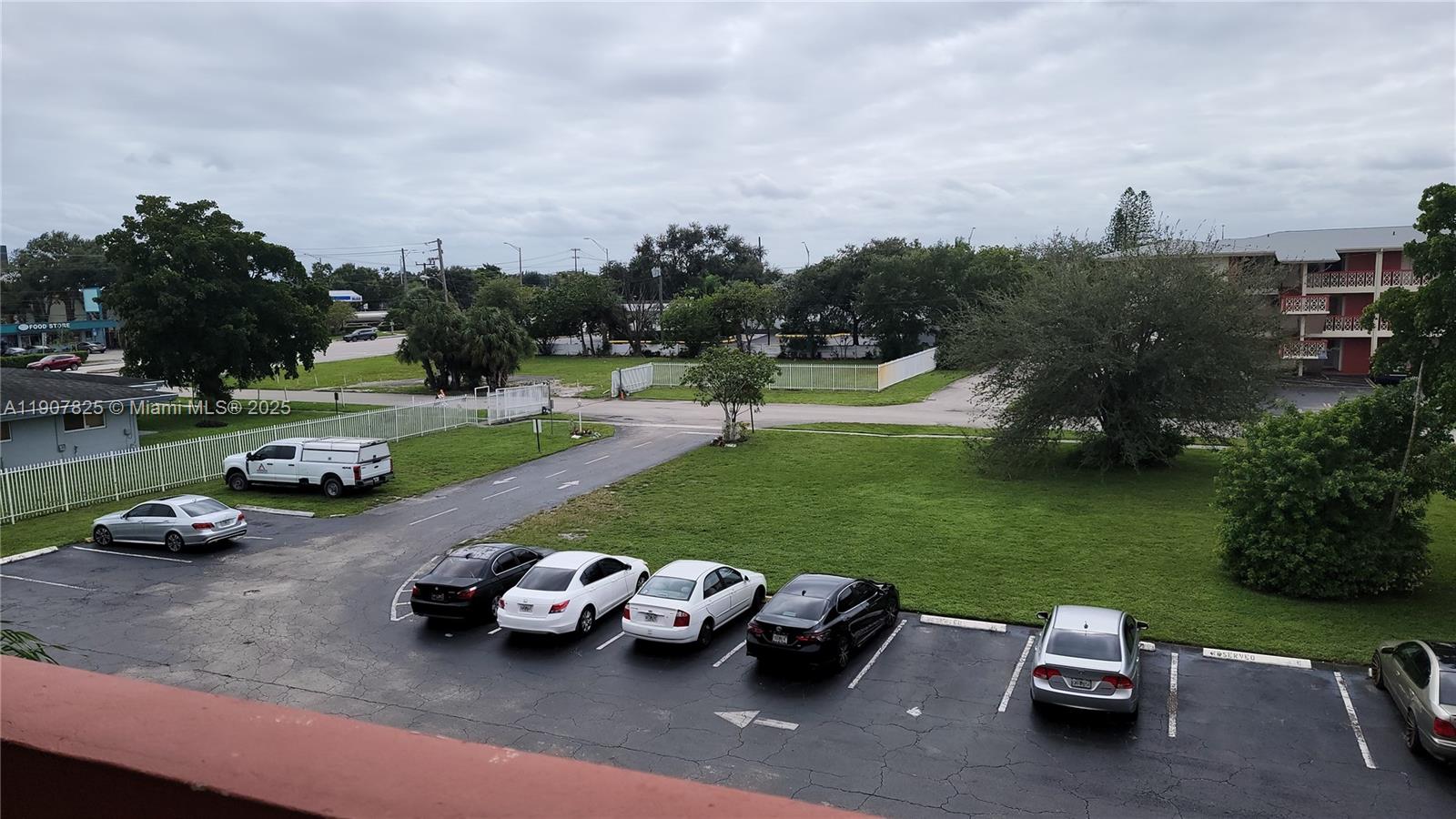 LAKE PARK GARDENS 1 INC C - Residential Lease