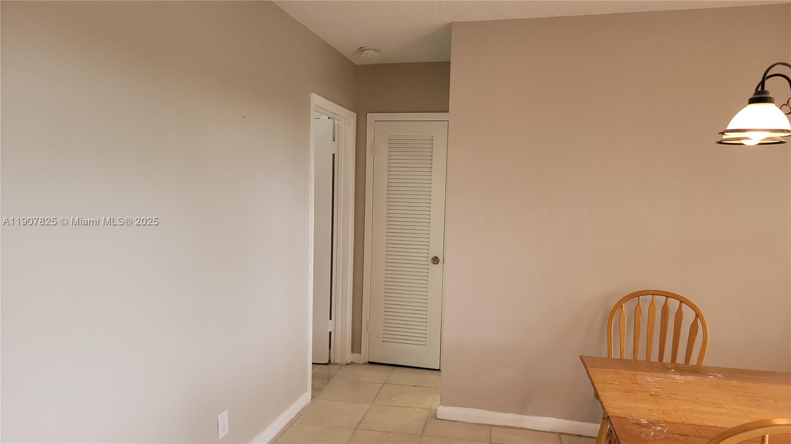 LAKE PARK GARDENS 1 INC C - Residential Lease