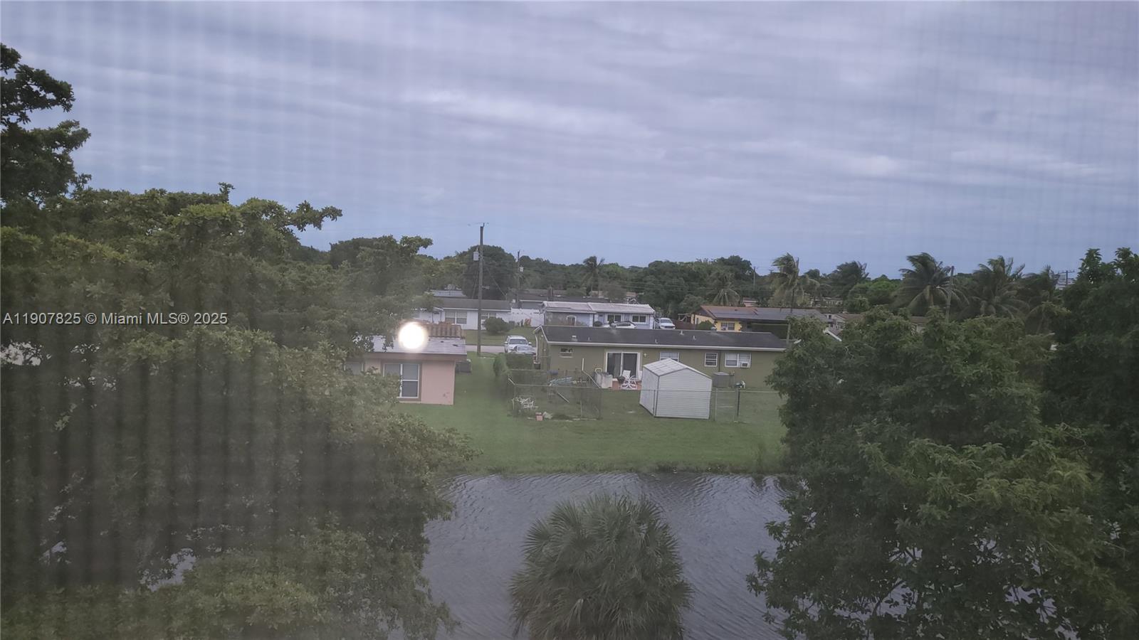 LAKE PARK GARDENS 1 INC C - Residential Lease