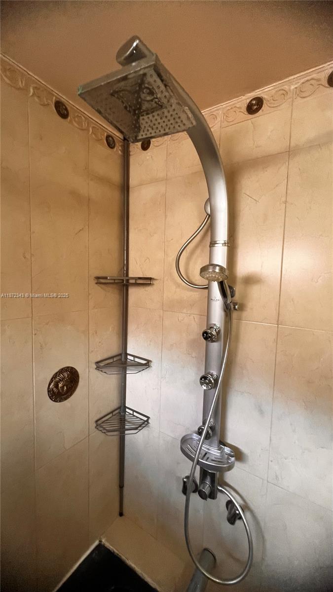 WESTWIND LAKES SEC 6 - Residential