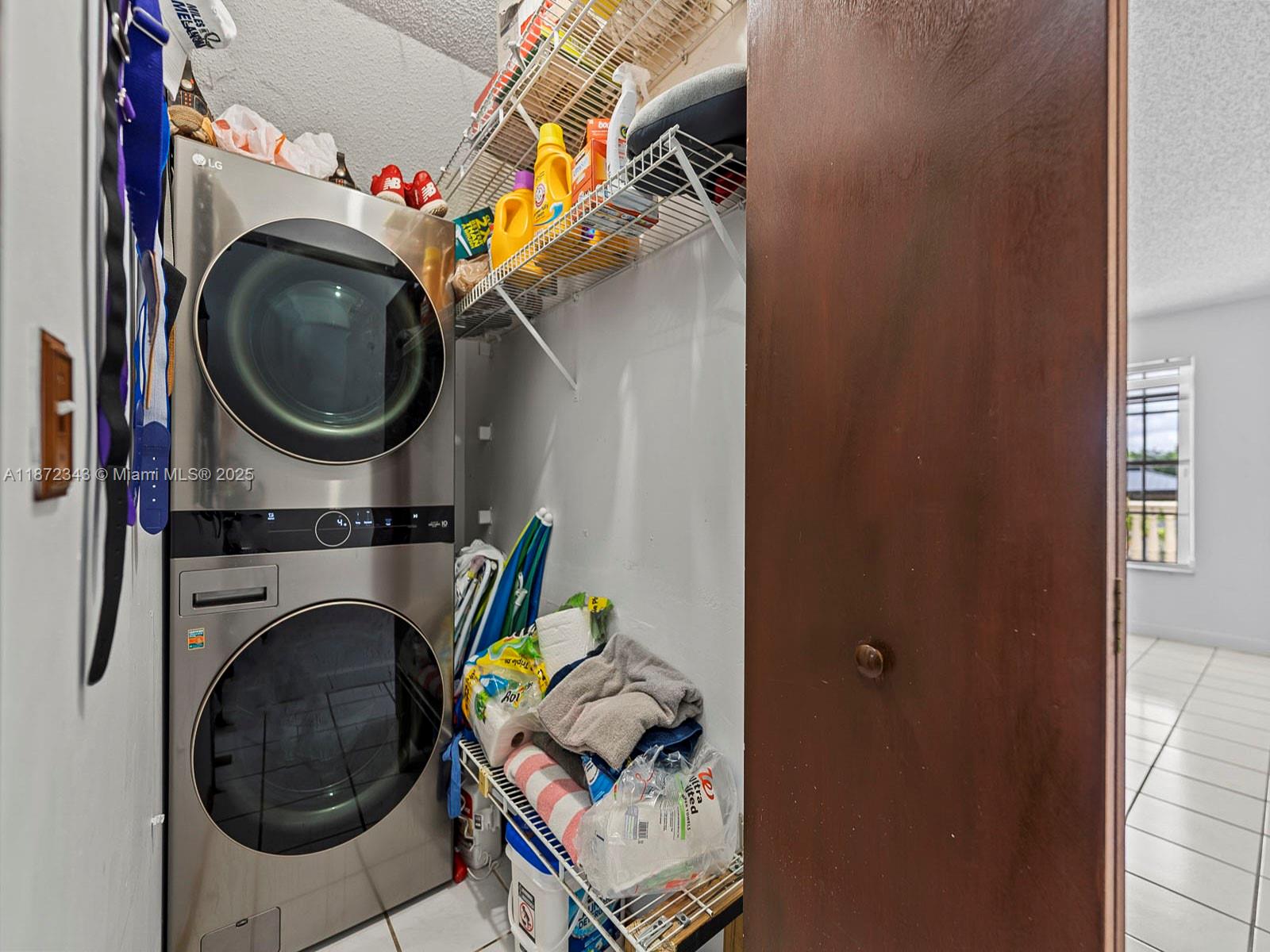 WESTWIND LAKES SEC 6 - Residential