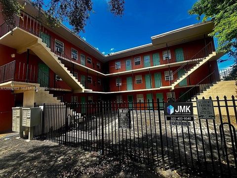 3669 Thomas Ave 9 Miami FL 33133