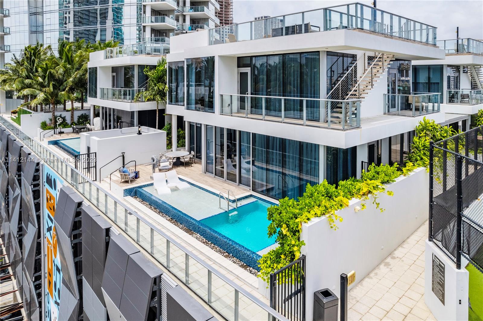 PARAMOUNT MIAMI WORLDCENT - Residential