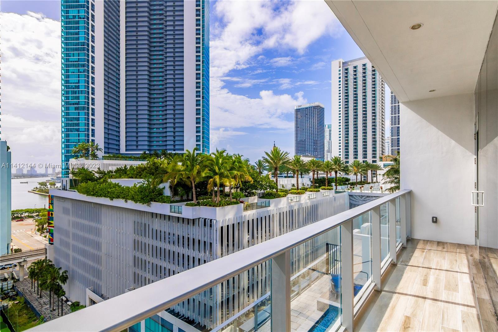PARAMOUNT MIAMI WORLDCENT - Residential