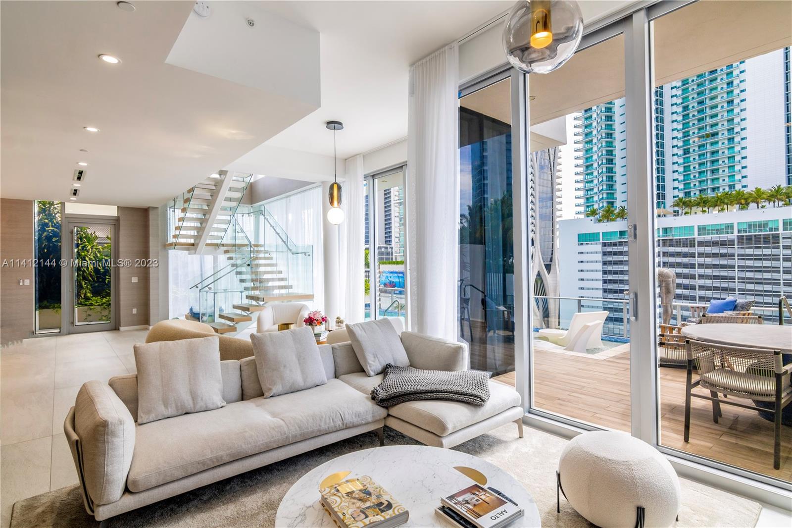 PARAMOUNT MIAMI WORLDCENT - Residential