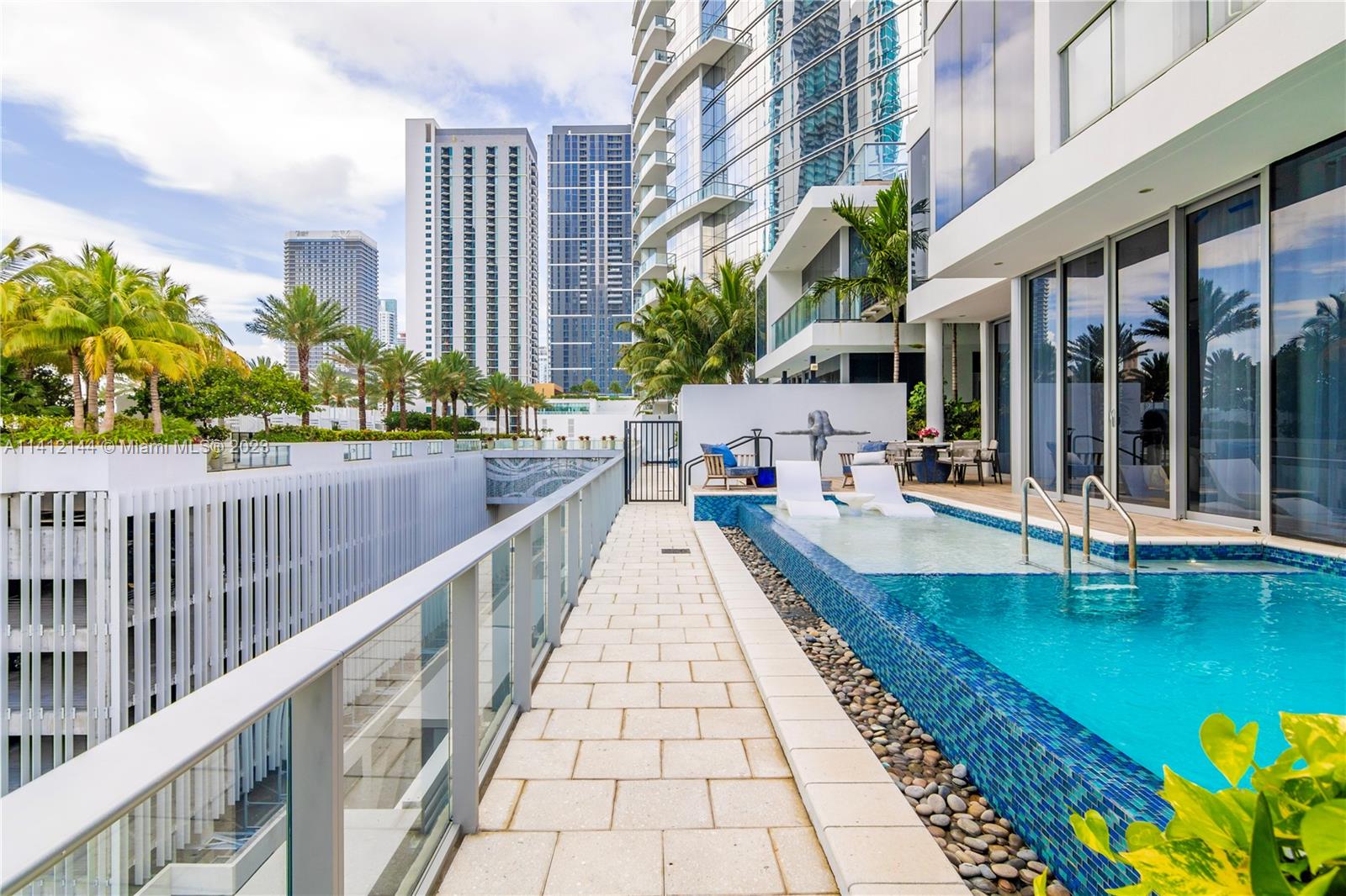 PARAMOUNT MIAMI WORLDCENT - Residential