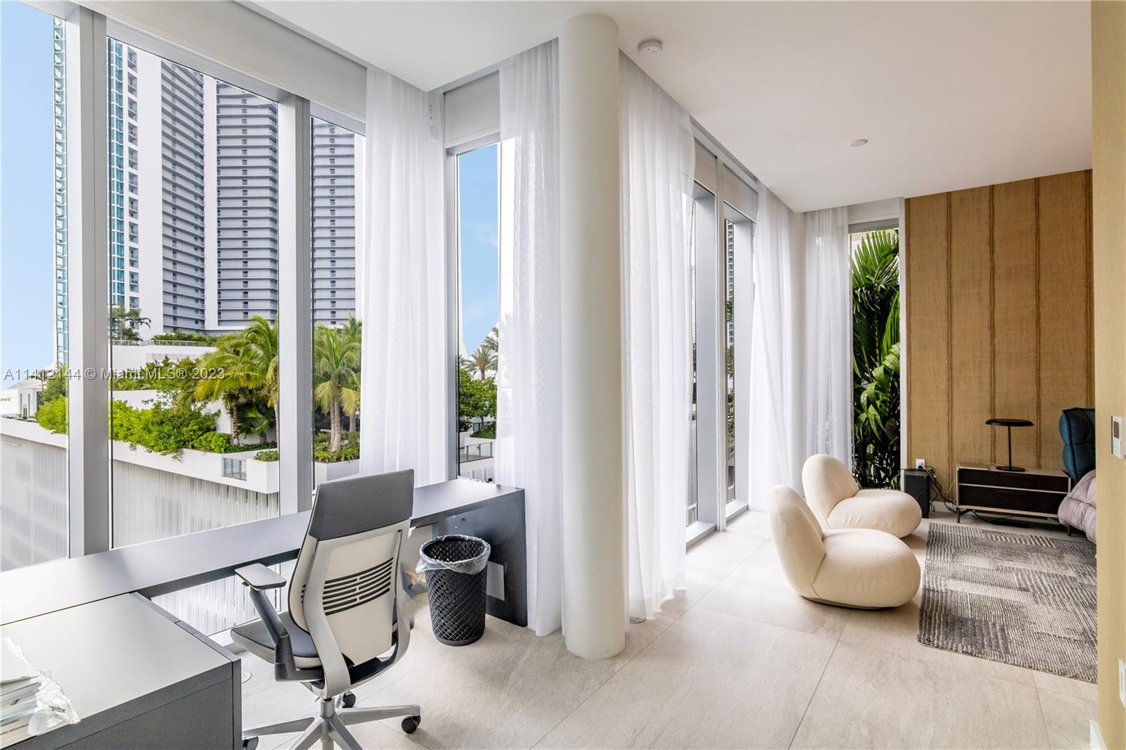 PARAMOUNT MIAMI WORLDCENT - Residential