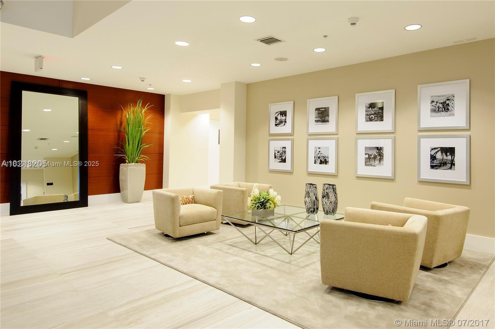 TERRAZAS RIVERPARK VILLAG - Residential