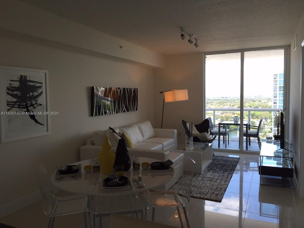 1871 NW S River Dr 1904