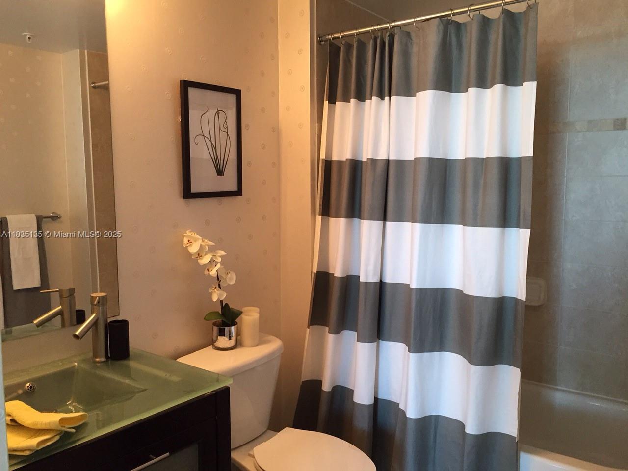 TERRAZAS RIVERPARK VILLAG - Residential